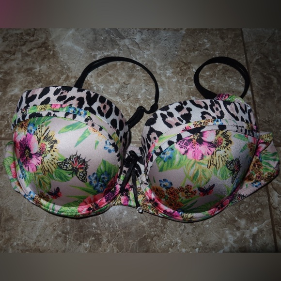 Victoria's Secret Vibrant Lace Bra SET - Picture 2 of 7